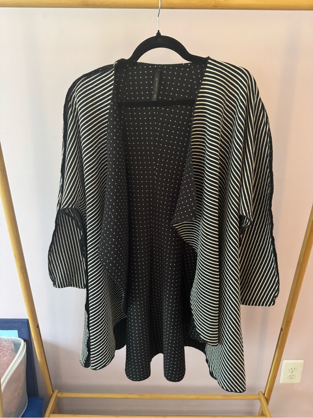 IC by Connie K Black & White Mixed-Pattern Open-Front Cardigan